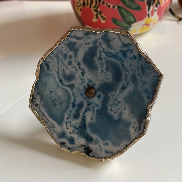 Anthro Stone Swirled knobs - Picture 4 of 8